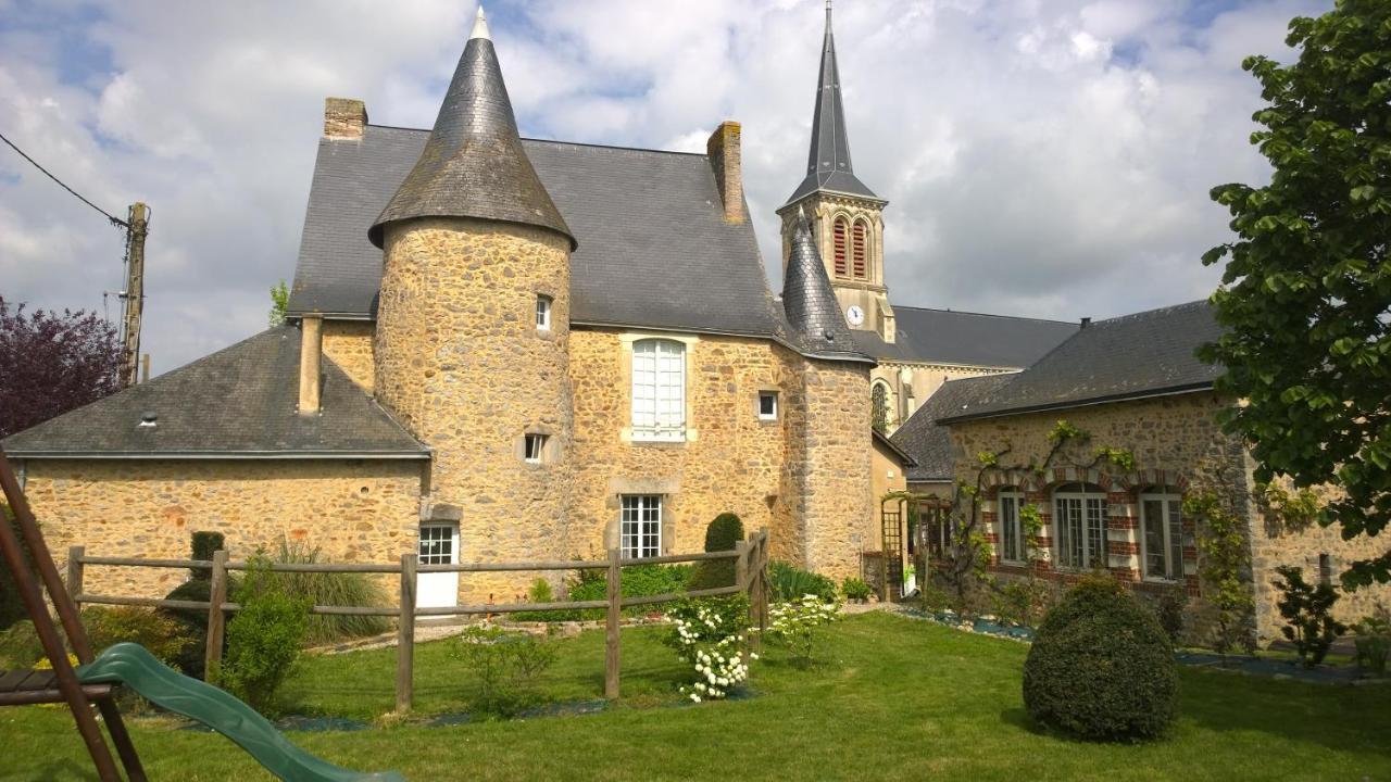 Bed and Breakfast Manoir De La Grand'Cour Soulgé-sur-ouette Exterior foto